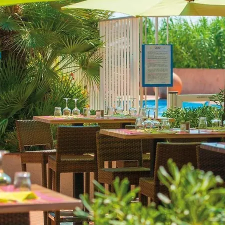Vvf Golfe De Saint-tropez Üdülőpark Sainte-Maxime