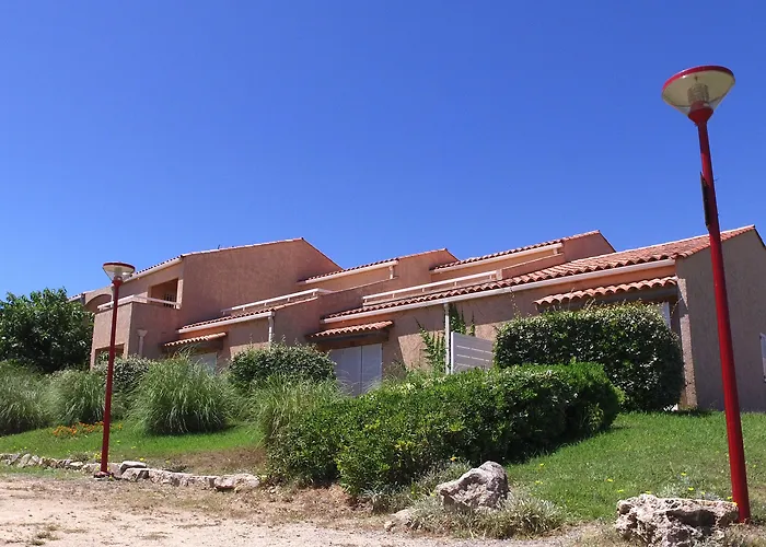 Vvf Golfe De Saint-tropez 3* سانت ماكسيم