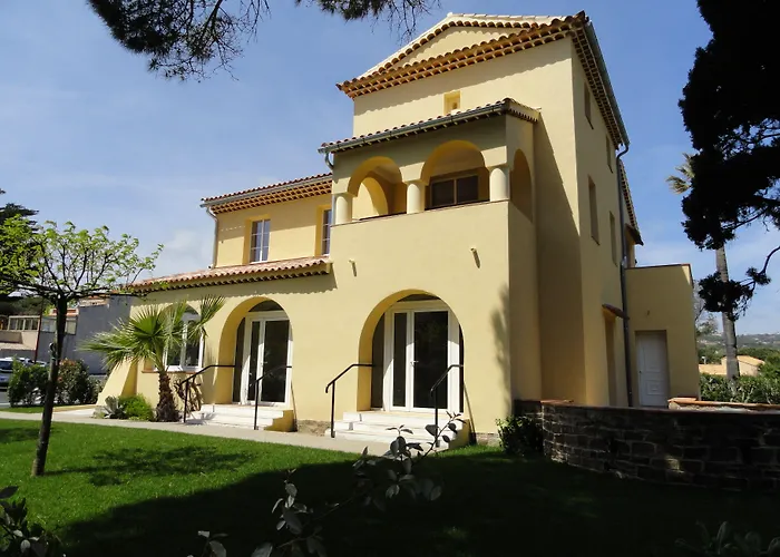 Vvf Golfe De Saint-tropez منتزه العطل