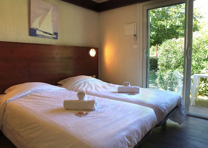 Vvf Golfe De Saint-tropez 3* سانت ماكسيم